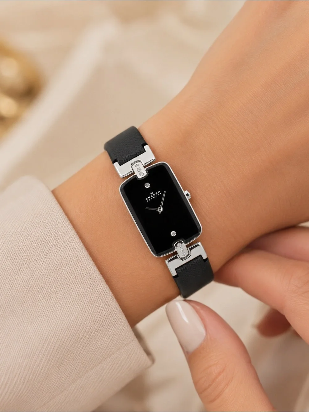 Skagen H01SSLB Steel Ladies Watch. Black leather band.